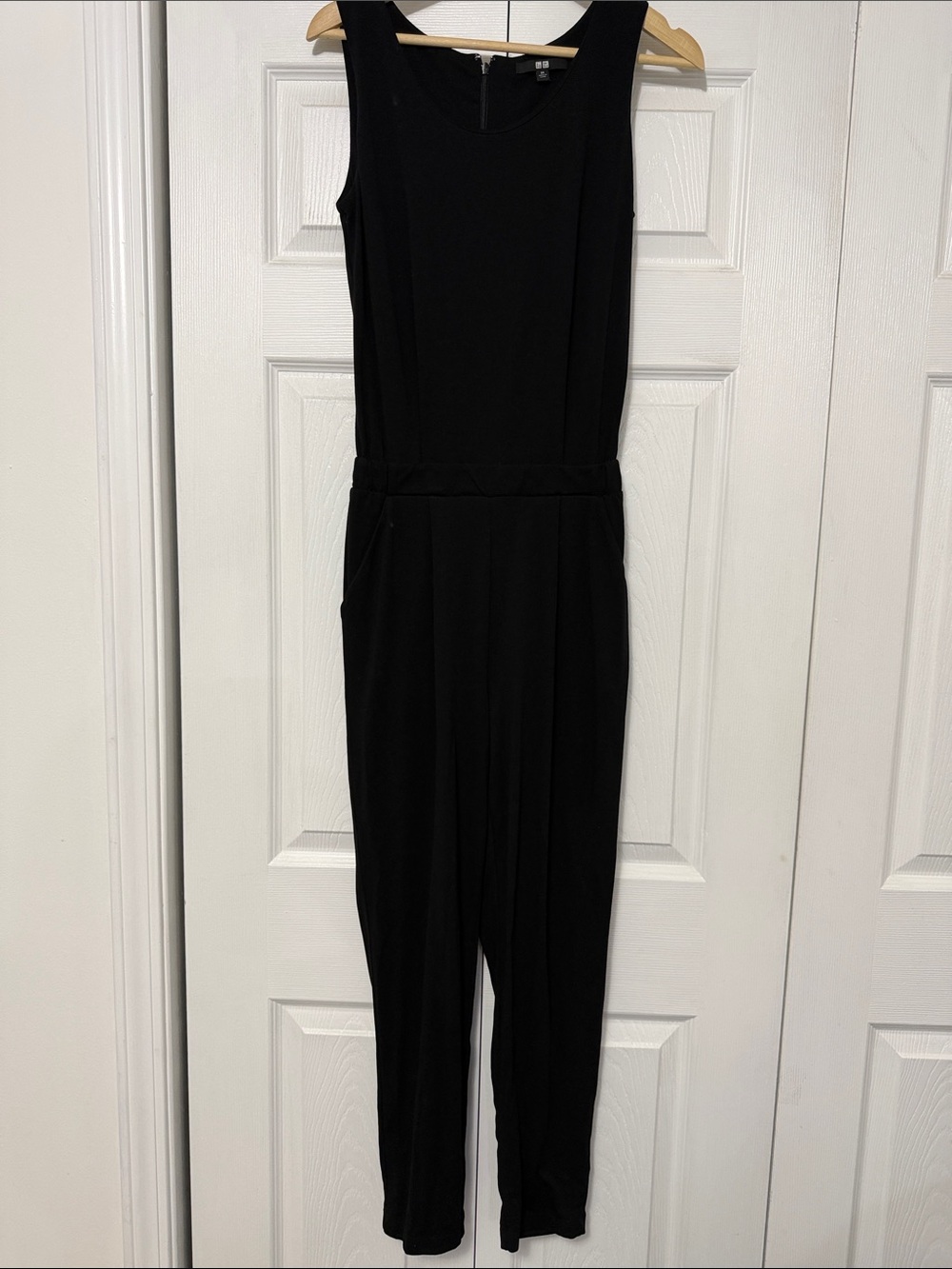 Uniqlo Black Sleeveless Jumpsuit